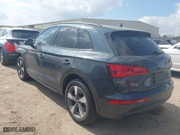 2020 Audi Q5 Premium with VIN WA1ANAFY9L2108404, listed as a IAAI auction lot 41475006 with 80,131 mi miles. Bid and sale history available at carsss.com. Image 3.