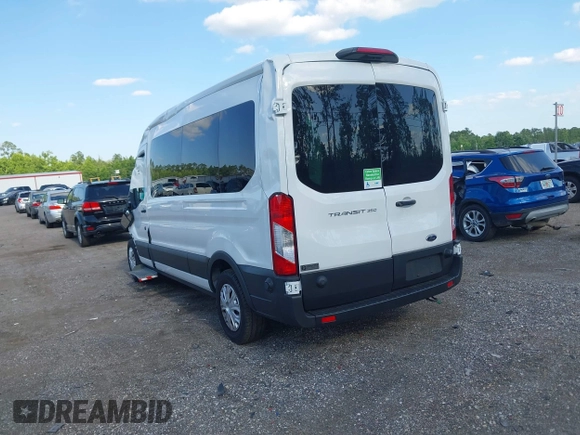 2024 Ford Transit Passenger XL z VIN 1FDAX2C89RKA86208, wystawiony jako IAAI lot #42260251 z przebiegiem 2 635 mil mil oraz . Historia ofert i sprzedaży dostępna na DreamBid. Obrazek 3.