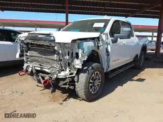 2021 GMC Sierra 2500HD AT4 with VIN 1GT19PEY2MF124565, listed as a IAAI auction lot 41841361 with 131,341 mi miles. Bid and sale history available at carsss.com. Image 18.