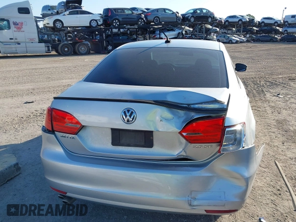 2012 Volkswagen Jetta SE with VIN 3VWDP7AJ3CM309327, listed as a IAAI auction lot 42053827 with 139,802 mi miles and . Bid and sale history available at DreamBid. Image 6.