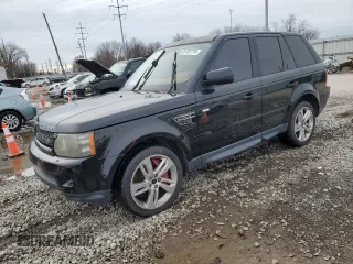 2013 Land Rover Range Rover Sport SC z VIN SALSH2E41DA770368, wystawiony jako Copart lot #81497774 z przebiegiem 176 511 mil mil oraz Tytuł czysty. Historia ofert i sprzedaży dostępna na DreamBid. Obrazek 1.