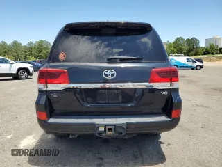 2018 Toyota Land Cruiser z VIN JTMCY7AJ1J4064600, wystawiony jako Copart lot #57844275 z przebiegiem 112 133 mil mil oraz Szkody całkowita. Historia ofert i sprzedaży dostępna na DreamBid. Obrazek 6.