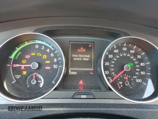 2016 Volkswagen Golf SE z VIN WVWKP7AU9GW902927, wystawiony jako Copart lot #55606815 z przebiegiem 72 994 mil mil oraz Szkoda całkowita • Salvage title. Historia ofert i sprzedaży dostępna na DreamBid. Obrazek 9.