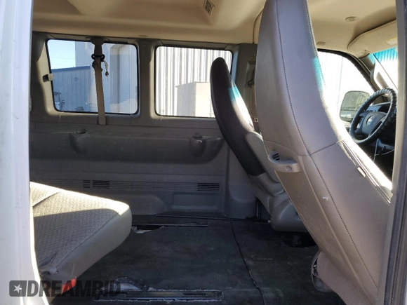 2018 Chevrolet Express Passenger LT с VIN 1GAZGPFGXJ1332144, выставлен на аукционе Copart как лот 87666475 с пробегом 141 953 миль миль и Списание • Salvage title. История ставок и продаж доступна на DreamBid. Изображение 11.