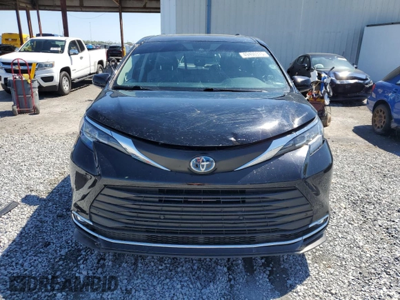 2022 Toyota Sienna XLE with VIN 5TDJRKEC4NS124379, listed as a Copart auction lot 49400375 with 222,972 mi miles and Non Repairable. Bid and sale history available at carsss.com. Image 5.