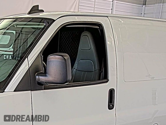 2020 Chevrolet Express Cargo z VIN 1GCWGAFG9L1253235, wystawiony jako IAAI lot #42580142 z przebiegiem 77 857 mil mil oraz . Historia ofert i sprzedaży dostępna na DreamBid. Obrazek 20.