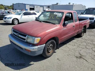 1998 Toyota Tacoma z VIN 4TAVL52N2WZ137119, wystawiony jako Copart lot #60754365 z przebiegiem 252 763 mil mil oraz Czysty tytuł • Clean title. Historia ofert i sprzedaży dostępna na DreamBid. Obrazek 1.