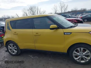 2015 Kia Soul + with VIN KNDJP3A52F7186605, listed as a IAAI auction lot 41711620 with 68,205 mi miles. Bid and sale history available at carsss.com. Image 13.