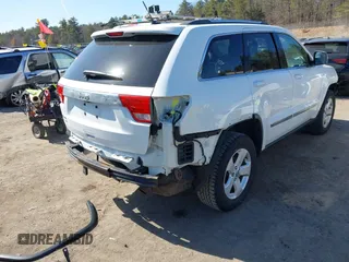 2013 Jeep Grand Cherokee Laredo with VIN 1C4RJFAG5DC615103, listed as a IAAI auction lot 41797862 with 117,450 mi miles. Bid and sale history available at carsss.com. Image 4.