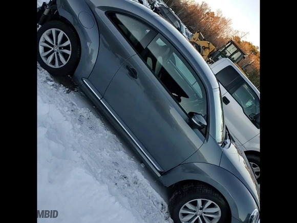 2017 Volkswagen Beetle 1.8T S with VIN 3VWF17ATXHM621177, listed as a Copart auction lot 85921004 with 0 mi miles and Salvage Title. Bid and sale history available at carsss.com. Image 13.
