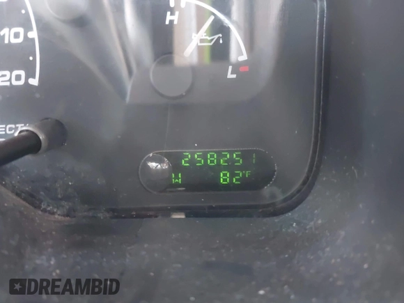 2002 Ford Explorer XLT с VIN 1FMZU63E52ZB20375, выставлен на аукционе IAAI как лот 42208470 с пробегом 258 251 миль миль и . История ставок и продаж доступна на DreamBid. Изображение 7.