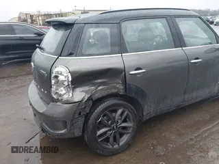 2014 MINI Countryman S z VIN WMWZC5C55EWP38431, wystawiony jako IAAI lot #41710523 z przebiegiem 153 441 mil mil oraz . Historia ofert i sprzedaży dostępna na DreamBid. Obrazek 6.
