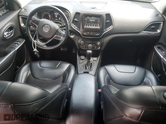 2020 Jeep Cherokee Latitude Plus z VIN 1C4PJMLB9LD551489, wystawiony jako Copart lot #61719825 z przebiegiem 114 053 mil mil oraz Szkoda całkowita • Salvage title. Historia ofert i sprzedaży dostępna na DreamBid. Obrazek 8.