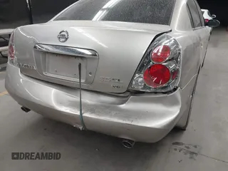 2005 Nissan Altima 3.5 SE with VIN 1N4BL11D35C138408, listed as a IAAI auction lot 41900590 with 148,315 mi miles. Bid and sale history available at carsss.com. Image 6.