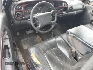 2001 Dodge 2500 z VIN 1B7KF236X1J198956, wystawiony jako Copart lot #52945405 z przebiegiem 216 448 mil mil oraz Czysty tytuł • Clean title. Historia ofert i sprzedaży dostępna na DreamBid. Obrazek 8.
