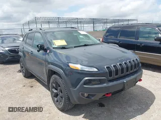 2017 Jeep Cherokee Trailhawk with VIN 1C4PJMBB2HW588638, listed as a IAAI auction lot 42342039 with 122,672 mi miles and . Bid and sale history available at DreamBid. Image 1.