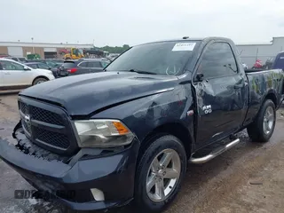 2015 Ram 1500 Tradesman z VIN 3C6JR6AT2FG612072, wystawiony jako IAAI lot #42471297 z przebiegiem 195 328 mil mil oraz . Historia ofert i sprzedaży dostępna na DreamBid. Obrazek 6.