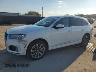 2017 Audi Q7 Premium Plus with VIN WA1LAAF71HD024116, listed as a Copart auction lot 47060785 with 97,808 mi miles and Salvage Title. Bid and sale history available at carsss.com. Image 1.