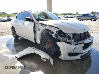 2021 Maserati Levante S with VIN ZN661YUA5MX377539, listed as a Copart auction lot 40783994 with 36,604 mi miles. Bid and sale history available at carsss.com. Image 4.
