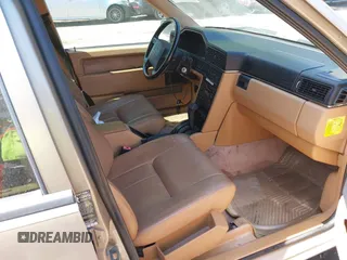 1994 Volvo 960 z VIN YV1KS9518R0046398, wystawiony jako IAAI lot #42105899 z przebiegiem 204 752 mil mil oraz . Historia ofert i sprzedaży dostępna na DreamBid. Obrazek 5.