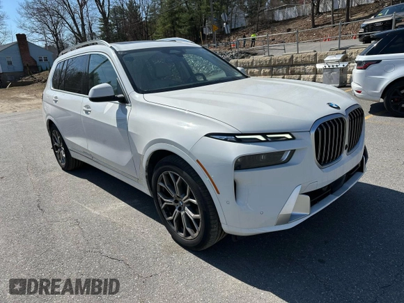 2023 BMW X7 xDrive40i with VIN 5UX23EM03P9P67515, listed as a Copart auction lot 52912265 with 29,365 mi miles and Clean Title. Bid and sale history available at carsss.com. Image 4.
