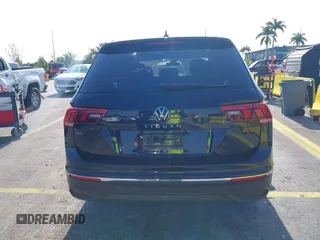 2024 Volkswagen Tiguan SE with VIN 3VVNB7AXXRM199400, listed as a IAAI auction lot 42216941 with 11,581 mi miles and . Bid and sale history available at DreamBid. Image 16.