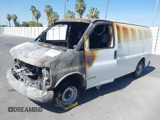 2002 Chevrolet City Express Cargo z VIN 1GCEG15W221139001, wystawiony jako IAAI lot #42185165 z przebiegiem Nie podano mil oraz . Historia ofert i sprzedaży dostępna na DreamBid. Obrazek 2.
