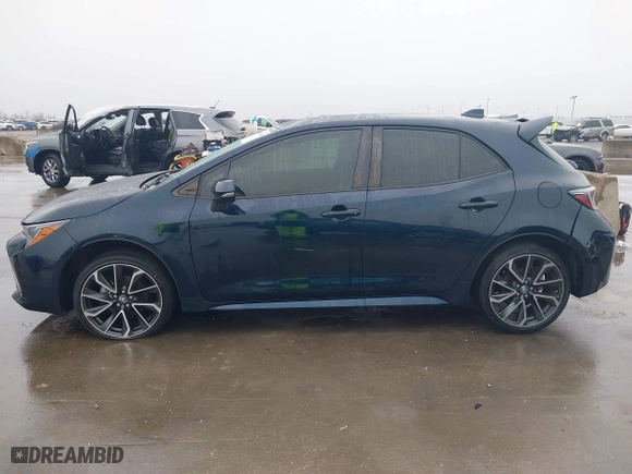 2020 Toyota Corolla Hatchback XSE with VIN JTNA4RBE4L3081850, listed as a IAAI auction lot 41435670 with 39,868 mi miles. Bid and sale history available at carsss.com. Image 14.