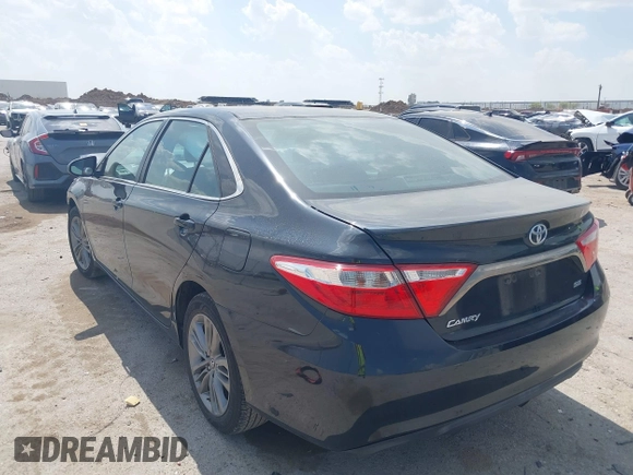2015 Toyota Camry XLE z VIN 4T1BF1FK2FU101043, wystawiony jako IAAI lot #42426166 z przebiegiem 66 413 mil mil oraz . Historia ofert i sprzedaży dostępna na DreamBid. Obrazek 3.