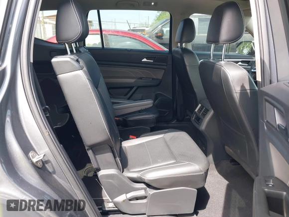 2022 Volkswagen Atlas SE z VIN 1V2JR2CA7NC523045, wystawiony jako IAAI lot #42072173 z przebiegiem 49 943 mil mil oraz . Historia ofert i sprzedaży dostępna na DreamBid. Obrazek 8.