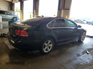 2012 Volkswagen Passat SE z VIN 1VWBP7A31CC031053, wystawiony jako Copart lot #59672125 z przebiegiem Nie podano mil oraz Szkoda całkowita • Salvage title. Historia ofert i sprzedaży dostępna na DreamBid. Obrazek 3.