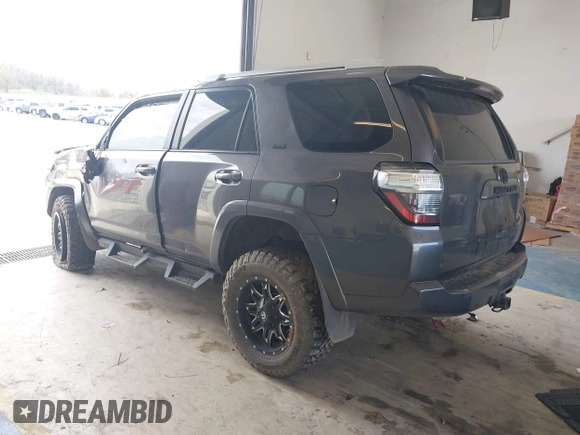 2018 Toyota 4Runner SR5 with VIN JTEBU5JR7J5550156, listed as a IAAI auction lot 41838265 with 171,242 mi miles and . Bid and sale history available at DreamBid. Image 3.