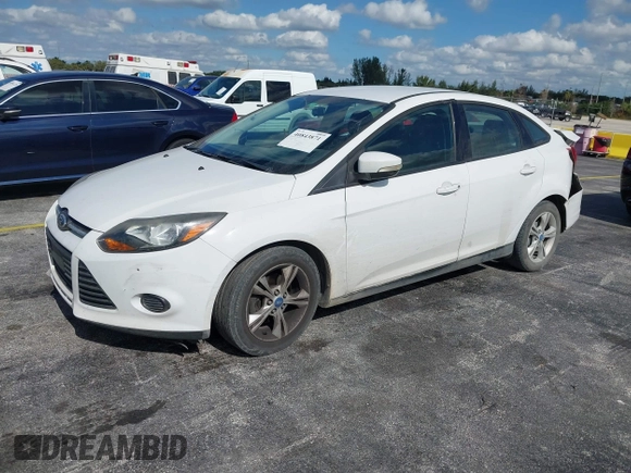 2013 Ford Focus SE with VIN 1FADP3F20DL125792, listed as a IAAI auction lot 40843871 with Not Provided miles. Bid and sale history available at carsss.com. Image 2.