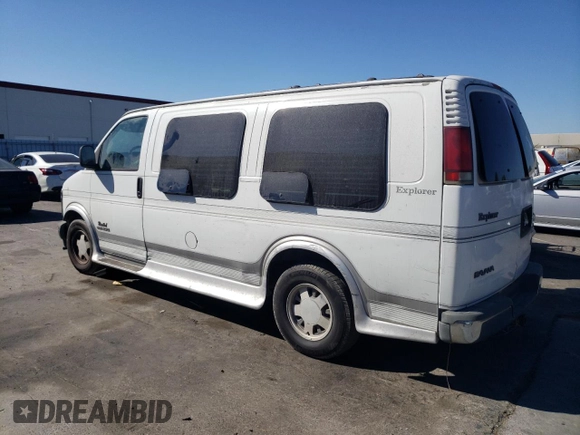 2000 GMC Savana Cargo Van YF7 with VIN 1GDFG15R6Y1230985, listed as a Copart auction lot 69868404 with 0 mi miles and Non Repairable. Bid and sale history available at carsss.com. Image 2.
