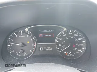 2015 Nissan Pathfinder SV z VIN 5N1AR2MM0FC621468, wystawiony jako IAAI lot #42204906 z przebiegiem 141 795 mil mil oraz . Historia ofert i sprzedaży dostępna na DreamBid. Obrazek 7.