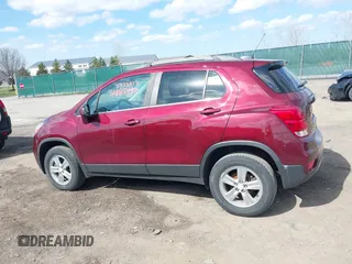 2017 Chevrolet Trax LT z VIN 3GNCJPSB6HL171777, wystawiony jako IAAI lot #41983833 z przebiegiem 88 726 mil mil oraz . Historia ofert i sprzedaży dostępna na DreamBid. Obrazek 14.