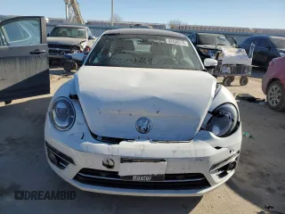 2018 Volkswagen Beetle SE with VIN 3VWJD7AT9JM728177, listed as a Copart auction lot 42438515 with 0 mi miles and Salvage Title. Bid and sale history available at carsss.com. Image 5.