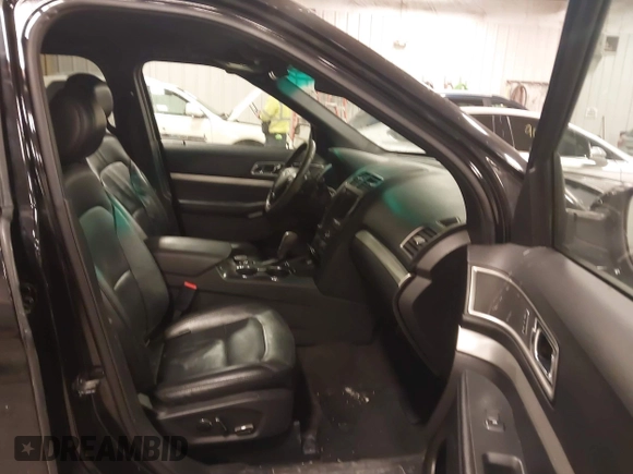 2017 Ford Explorer XLT с VIN 1FM5K8DH4HGA85700, выставлен на аукционе IAAI как лот 41402740 с пробегом 115 784 миль миль и . История ставок и продаж доступна на DreamBid. Изображение 5.