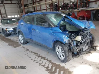2021 Nissan Kicks S with VIN 3N1CP5BV9ML530901, listed as a IAAI auction lot 41672232 with 1 mi miles. Bid and sale history available at carsss.com. Image 1.