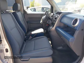 2005 Honda Element LX with VIN 5J6YH18335L004267, listed as a IAAI auction lot 41955187 with 136,283 mi miles and . Bid and sale history available at DreamBid. Image 5.