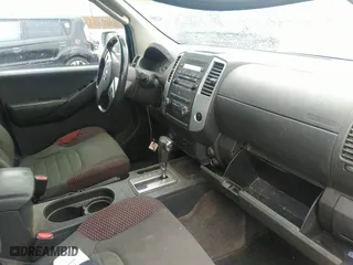 2011 Nissan Frontier PRO-4X with VIN 1N6AD0EV2BC438370, listed as a IAAI auction lot 41952484 with 217,529 mi miles. Bid and sale history available at carsss.com. Image 5.