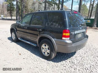 2006 Ford Escape XLT with VIN 1FMYU03186KA54716, listed as a IAAI auction lot 41893992 with 194,722 mi miles. Bid and sale history available at carsss.com. Image 3.