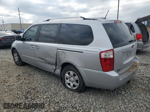 2009 Kia Sedona LX with VIN KNDMB233196314313, listed as a Copart auction lot 44050935 with 187,297 mi miles and Salvage Title. Bid and sale history available at carsss.com. Image 2.
