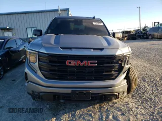 2023 GMC Sierra 1500 Elevation z VIN 3GTUUCE87PG350446, wystawiony jako Copart lot #75232334 z przebiegiem 9 070 mil mil oraz Szkoda całkowita • Salvage title. Historia ofert i sprzedaży dostępna na DreamBid. Obrazek 5.
