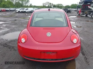 2010 Volkswagen Beetle with VIN 3VWPW3AG2AM030395, listed as a IAAI auction lot 42367992 with 93,052 mi miles and . Bid and sale history available at DreamBid. Image 16.