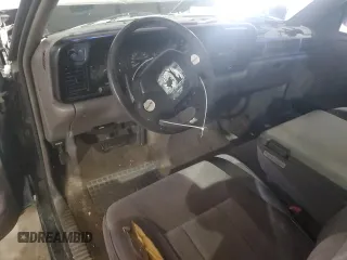 1995 Dodge 1500 z VIN 1B7HC16Y3SS346595, wystawiony jako Copart lot #88794145 z przebiegiem 195 900 mil mil oraz Szkoda całkowita • Salvage title. Historia ofert i sprzedaży dostępna na DreamBid. Obrazek 8.