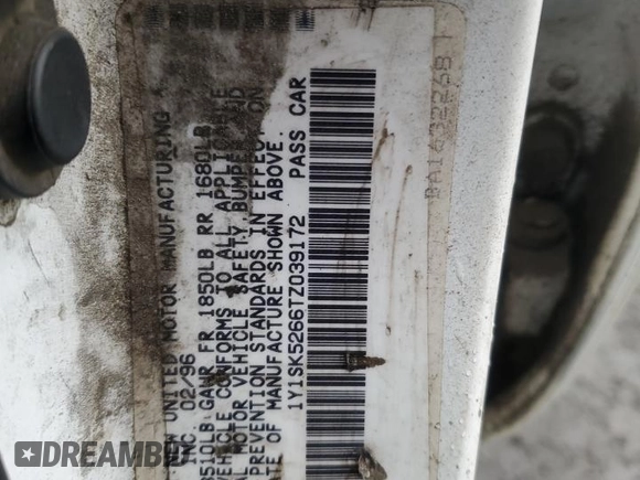 1996 Geo Prizm z VIN 1Y1SK5266TZ039172, wystawiony jako Copart lot #47487795 z przebiegiem 358 307 mil mil oraz Tytuł czysty. Historia ofert i sprzedaży dostępna na DreamBid. Obrazek 12.