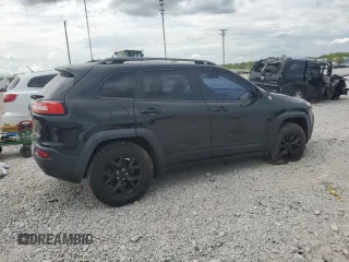 2016 Jeep Cherokee Trailhawk z VIN 1C4PJMBB8GW203534, wystawiony jako Copart lot #54403945 z przebiegiem 168 080 mil mil oraz Szkoda całkowita • Salvage title. Historia ofert i sprzedaży dostępna na DreamBid. Obrazek 3.