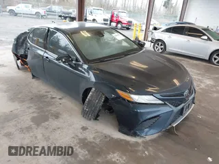 2019 Toyota Camry XSE with VIN 4T1B61HK6KU287595, listed as a IAAI auction lot 41691931 with 86,603 mi miles. Bid and sale history available at carsss.com. Image 1.