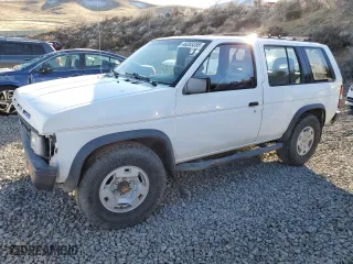1992 Nissan Pathfinder LE with VIN JN8HD17Y8NW007411, listed as a Copart auction lot 46303355 with 200,848 mi miles and Salvage Title. Bid and sale history available at carsss.com. Image 1.